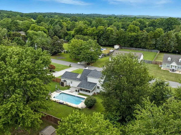 1043 Brad St NW, Cleveland, TN 37312