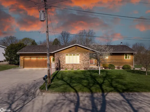 1511 Cedar Ridge Rd, Vinton, IA 52349
