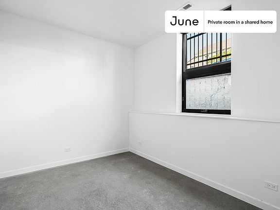 3rd image of 2122 S Hoyne Ave #1R-C