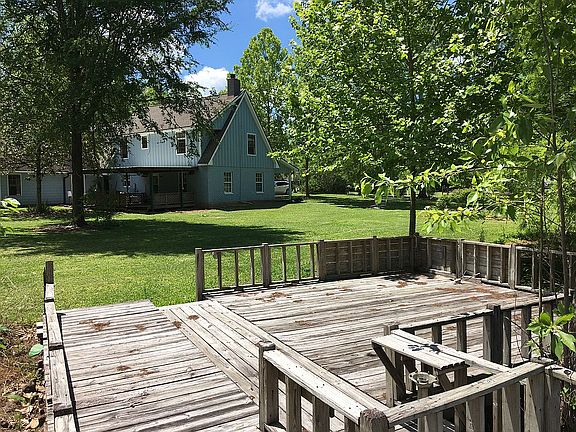 2nd image of 4370 Beech Dr
