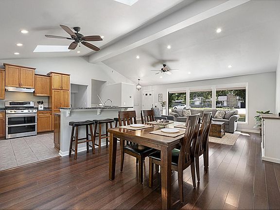 4th image of 8680 N Regent ROAD