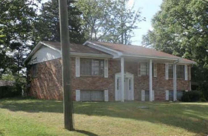 2nd image of 412 Pleasant Grove Rd