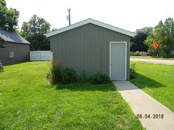 5th image of 232 Paxton Ave