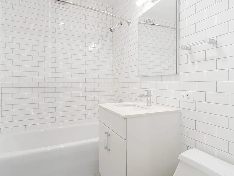 600 Washington St #209 — Photo 17