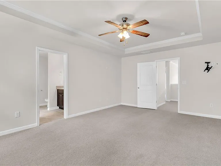 4488 Ravenwood Dr — Photo 20
