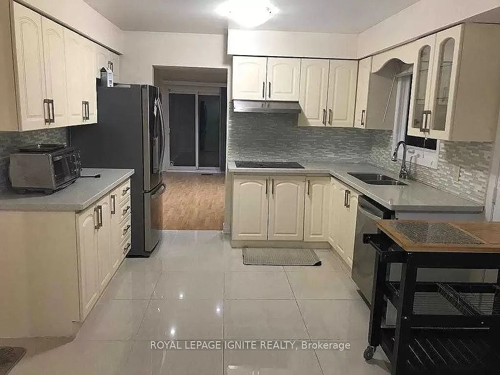 4 bed, $3,700 — Photo 4