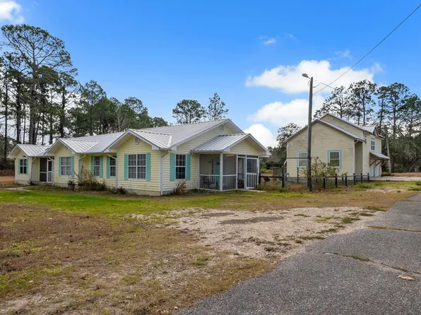 1105 Gray Ave, Carrabelle, FL 32322