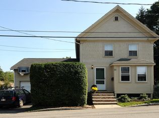16 Pleasant St, Ipswich, MA 01938