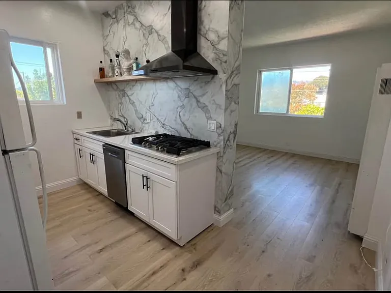 5865 Marshall St #5 — Photo 3