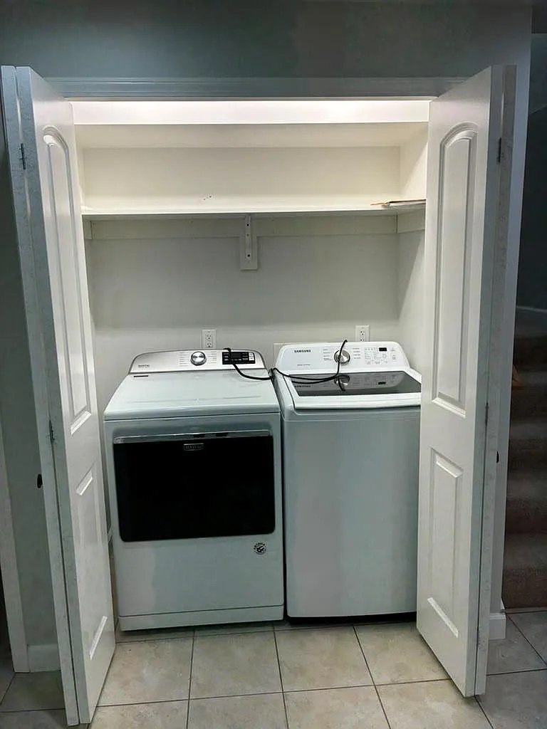 2 bed, 2.0 bath, 1295 sqft, $2,000 — Photo 1