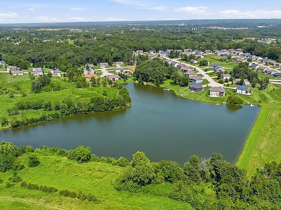 2nd image of 550 Crestfall Dr