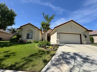 10104 Dutch Iris Dr, Bakersfield, CA