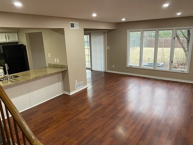 617 Wellington Dr — Photo 4