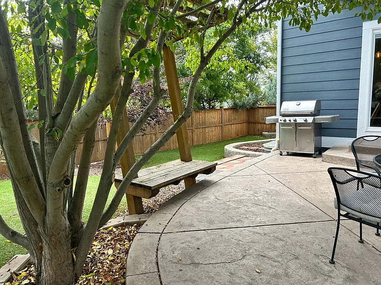 543 Cordova Ct — Photo 2