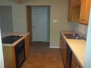 3rd image of 5033 Village Ct