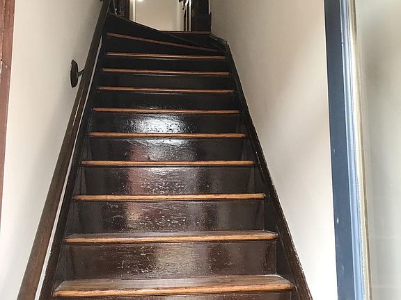 3rd image of 3251 Oregon Ave #2