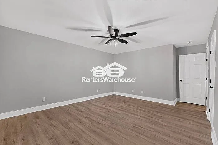 1004 Whitehall Dr — Photo 26