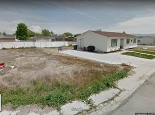 709 Pine St, Wellington, UT 84542