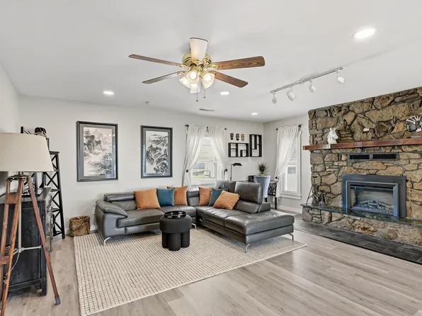 1531 Iowa Ave, Joplin, MO 64804