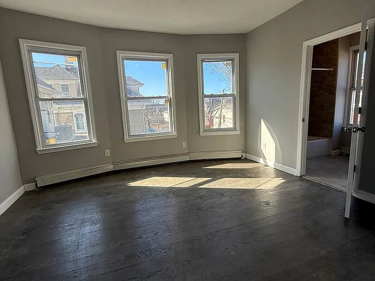 905 S 16th St #2L — Photo 3