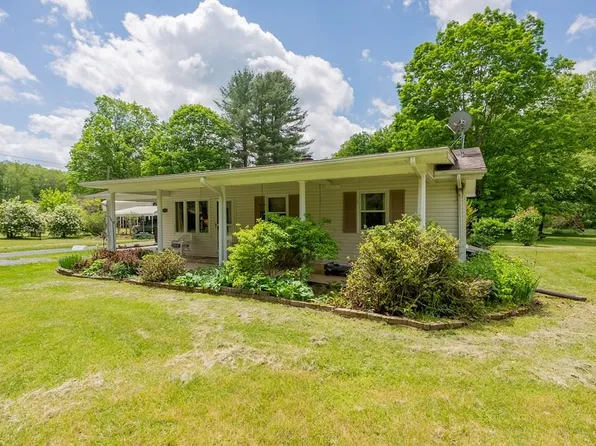 450 Stoney Battery Rd, Marion, VA 24354