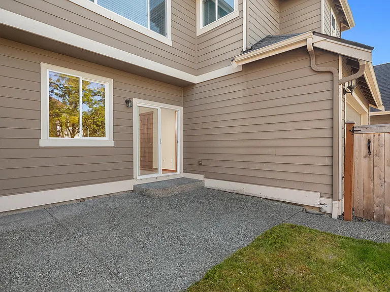 3450 NE Madison Way — Photo 25
