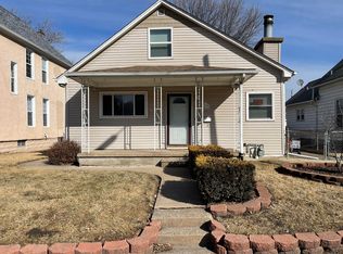 2619 6th Ave, Moline, IL 61265