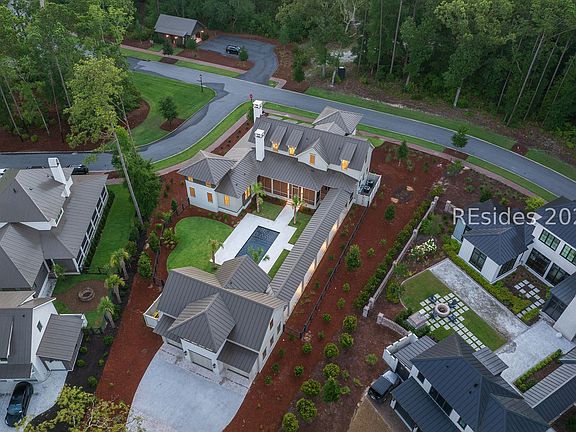 3rd image of 20 Butterweed Rd