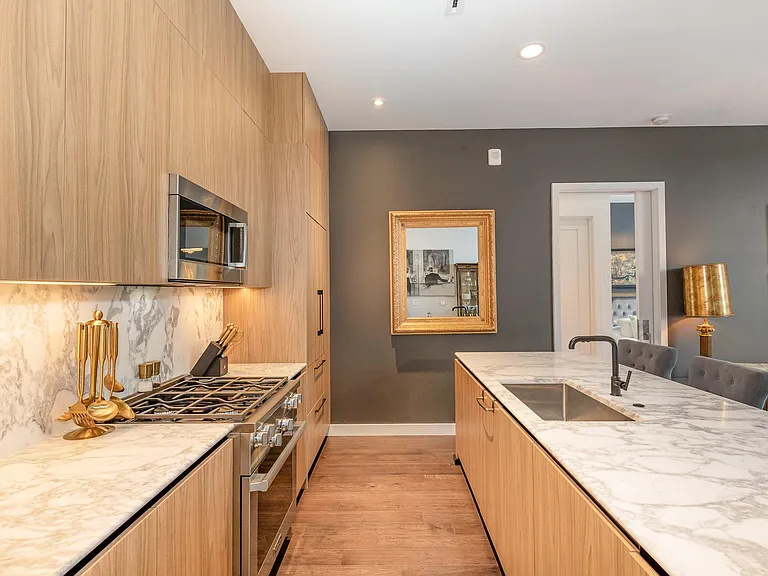 160 2nd Ave S #1606 — Photo 10