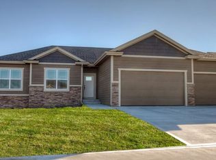 3807 NW Applewood Ct, Ankeny, IA 50023