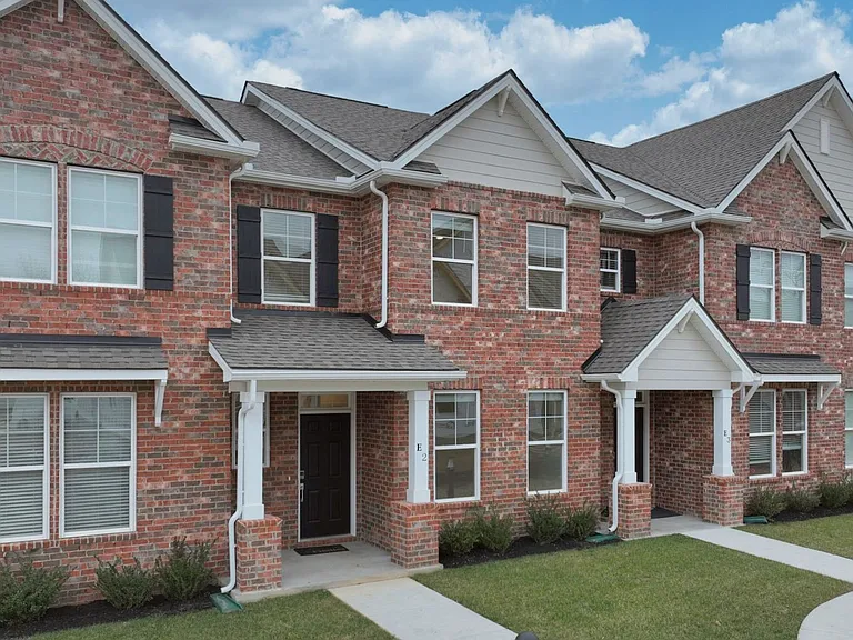 2900 Suzanne Landon Dr #E2 — Photo 1