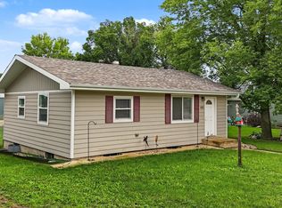 227 E 4th St, Parker, SD 57053