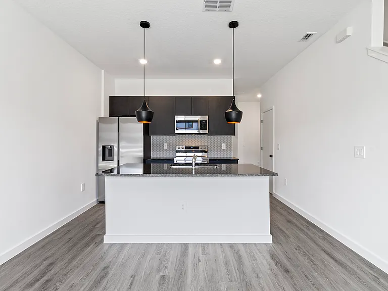 3250 Energy Dr — Photo 5