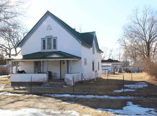 611 N Cedar St, Long Pine, NE 69217