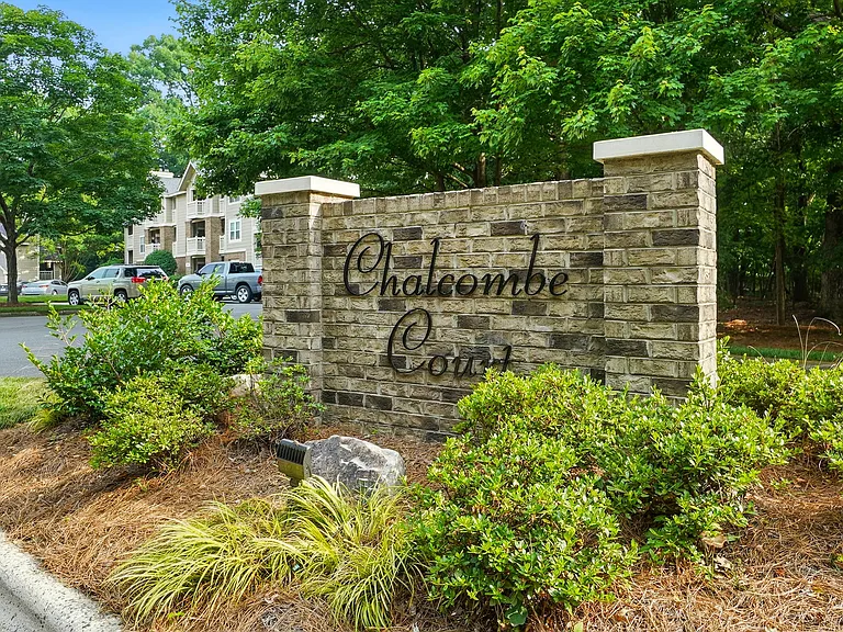 5007 Sharon Rd #R — Photo 2
