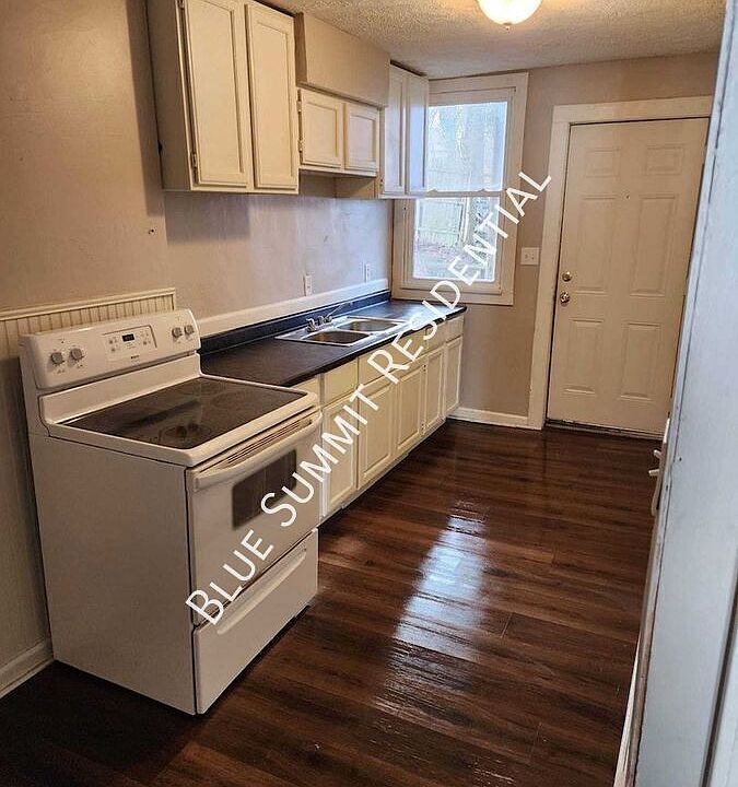 2nd image of 61.5 W Arch St