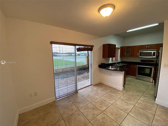 4th image of 18031 NW 74th Ct #18031