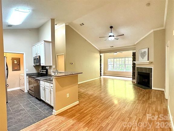 3rd image of 2000 Olde Eastwood Village Blvd #305