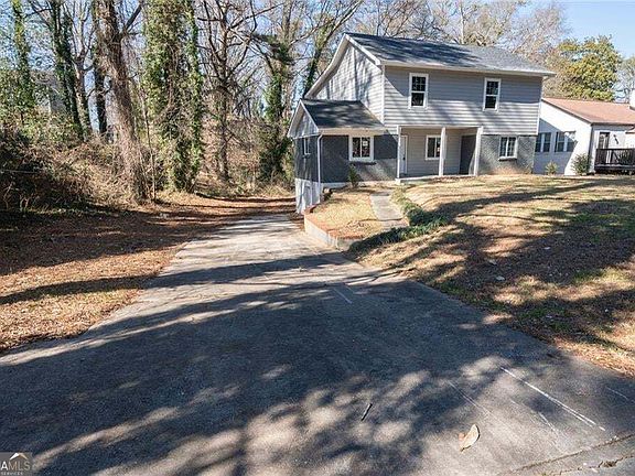 2nd image of 1471 Centra Villa Dr SW