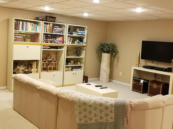 5th image of 3 Dix Hills Ct