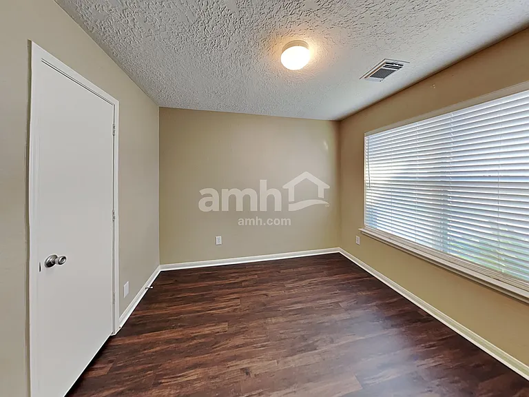 29231 Legends Green Dr — Photo 15
