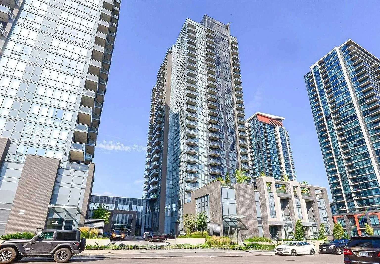 Amber Condos — Photo 1