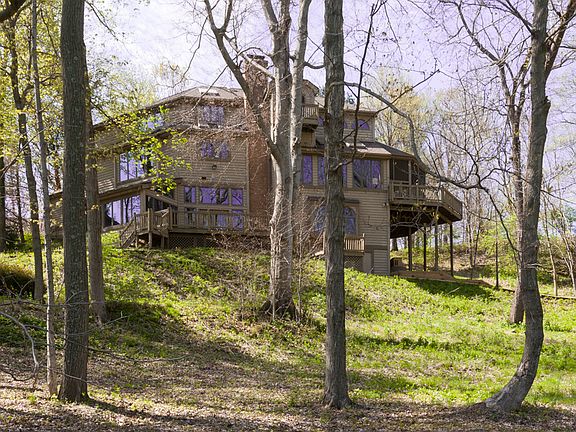 2nd image of 236 Pinehurst Dr