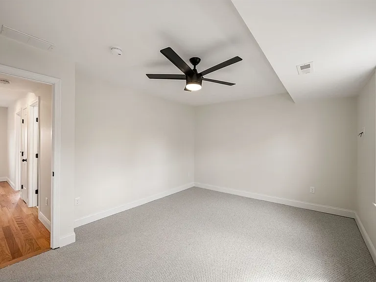 32 Union St #32 — Photo 31