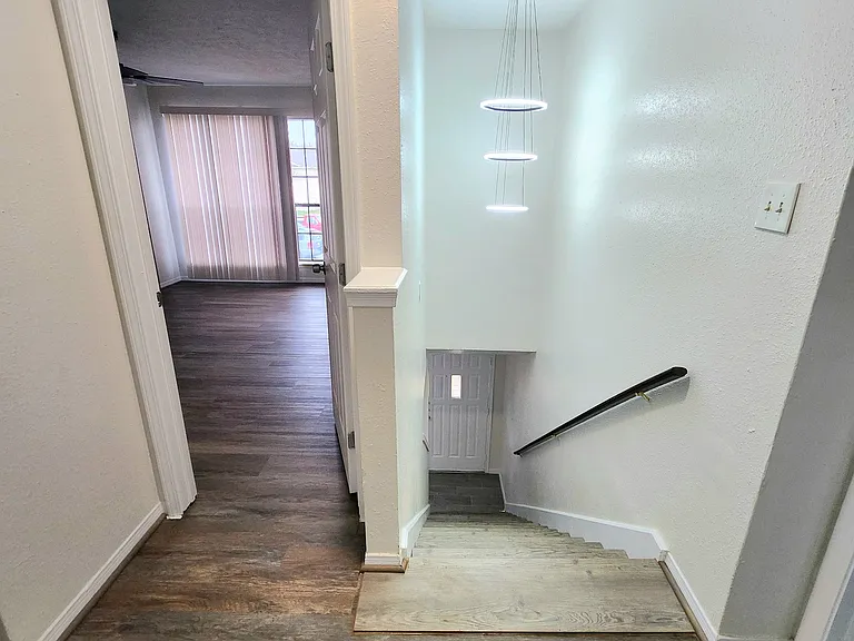 10045 Emerald Creek Dr — Photo 5