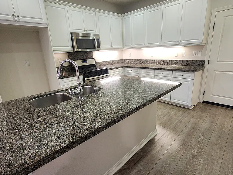 3544 La Mancha Dr — Photo 7
