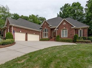 836 Kilarney Ct, Matthews, NC 28104