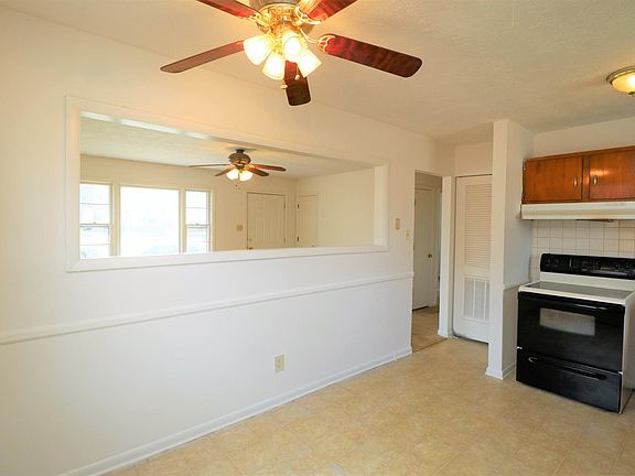 5th image of 408 Hedgewood Dr