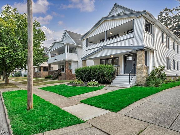 3rd image of 2124 Wascana Ave