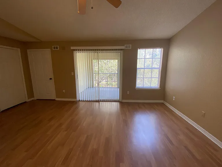 5028 Park Central Dr #2131 — Photo 4